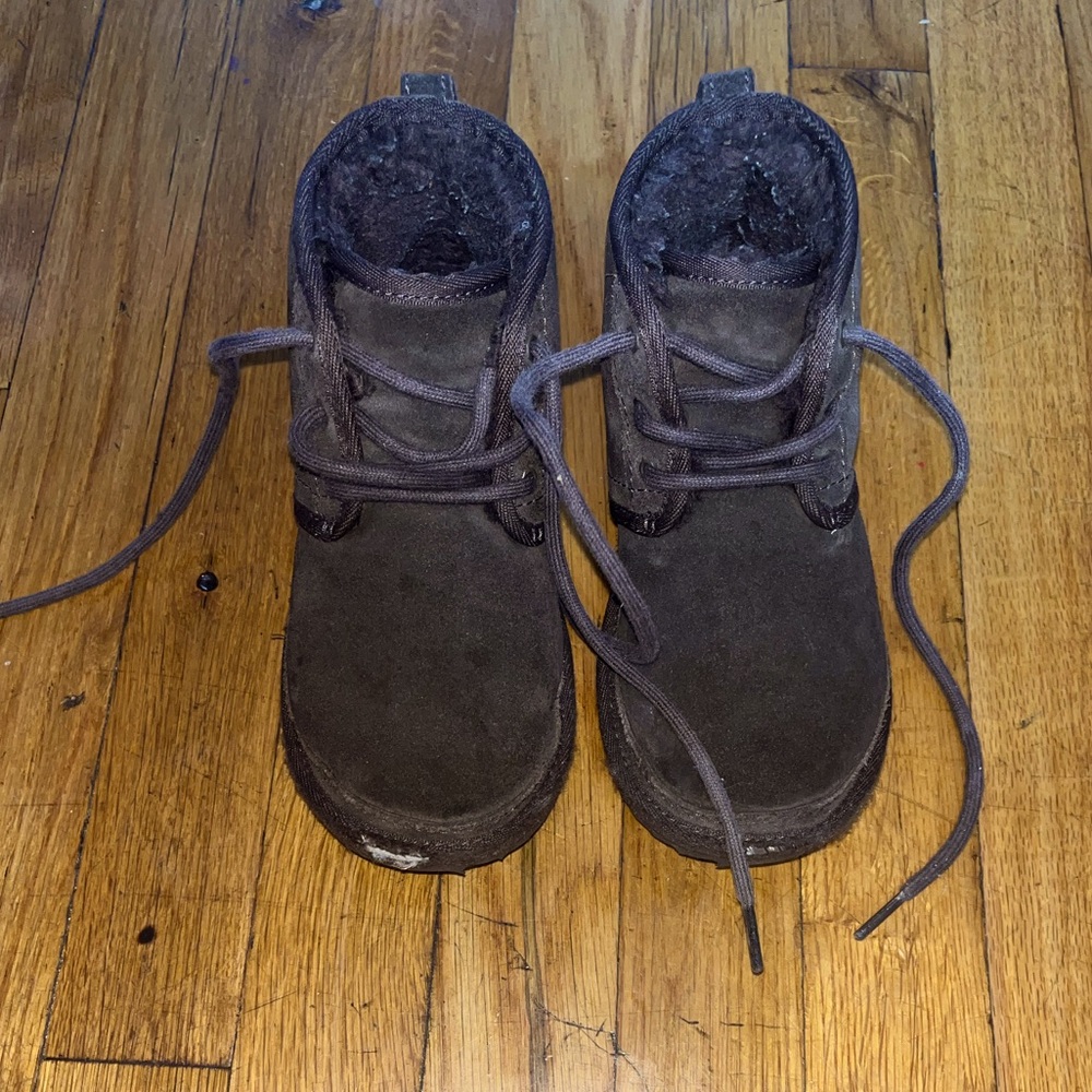 UGG, little kids size 13, Neumel II Boots in Cocoa